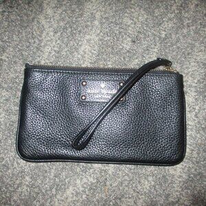 kate spade with heart black wristlet in great shape